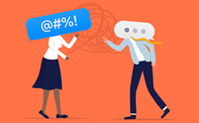 Two-people-fight-texting-with-chat-bubbles-on-their-heads